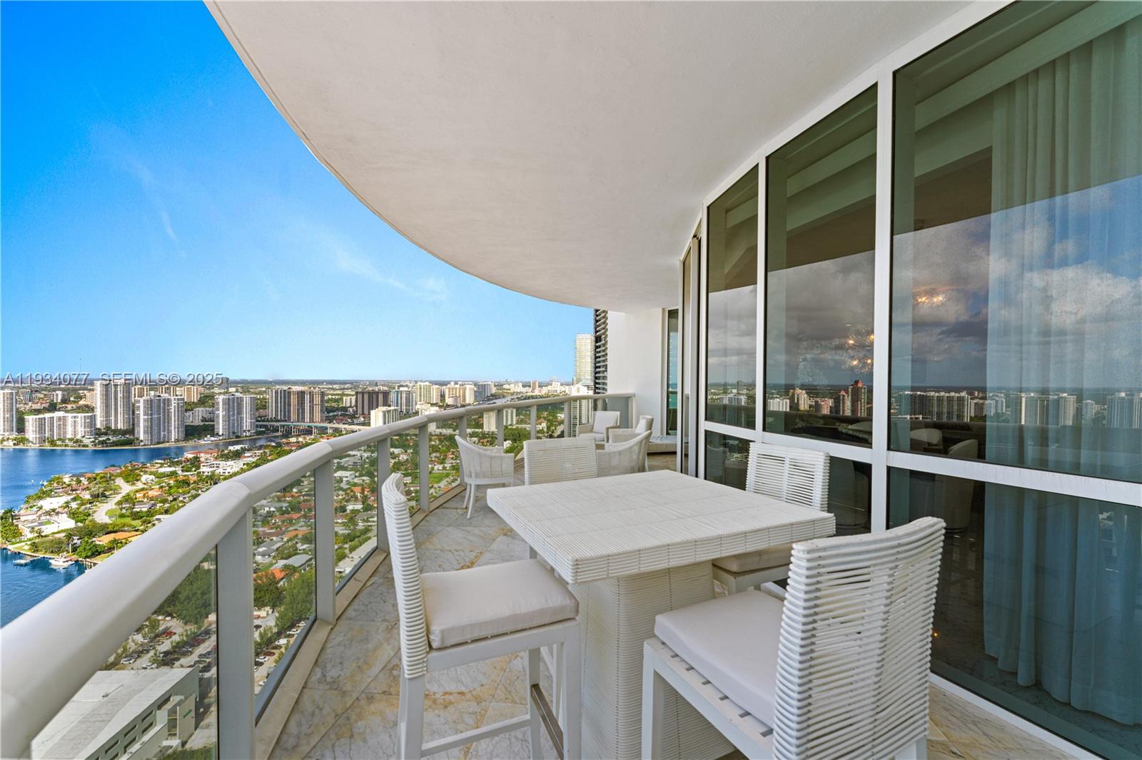 TRUMP ROYALE CONDO - Residential