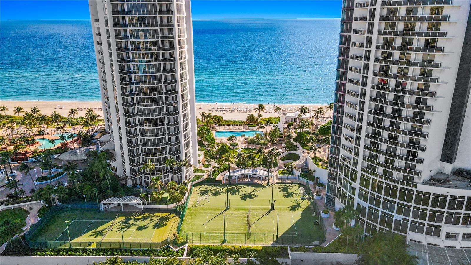 TRUMP ROYALE CONDO - Residential