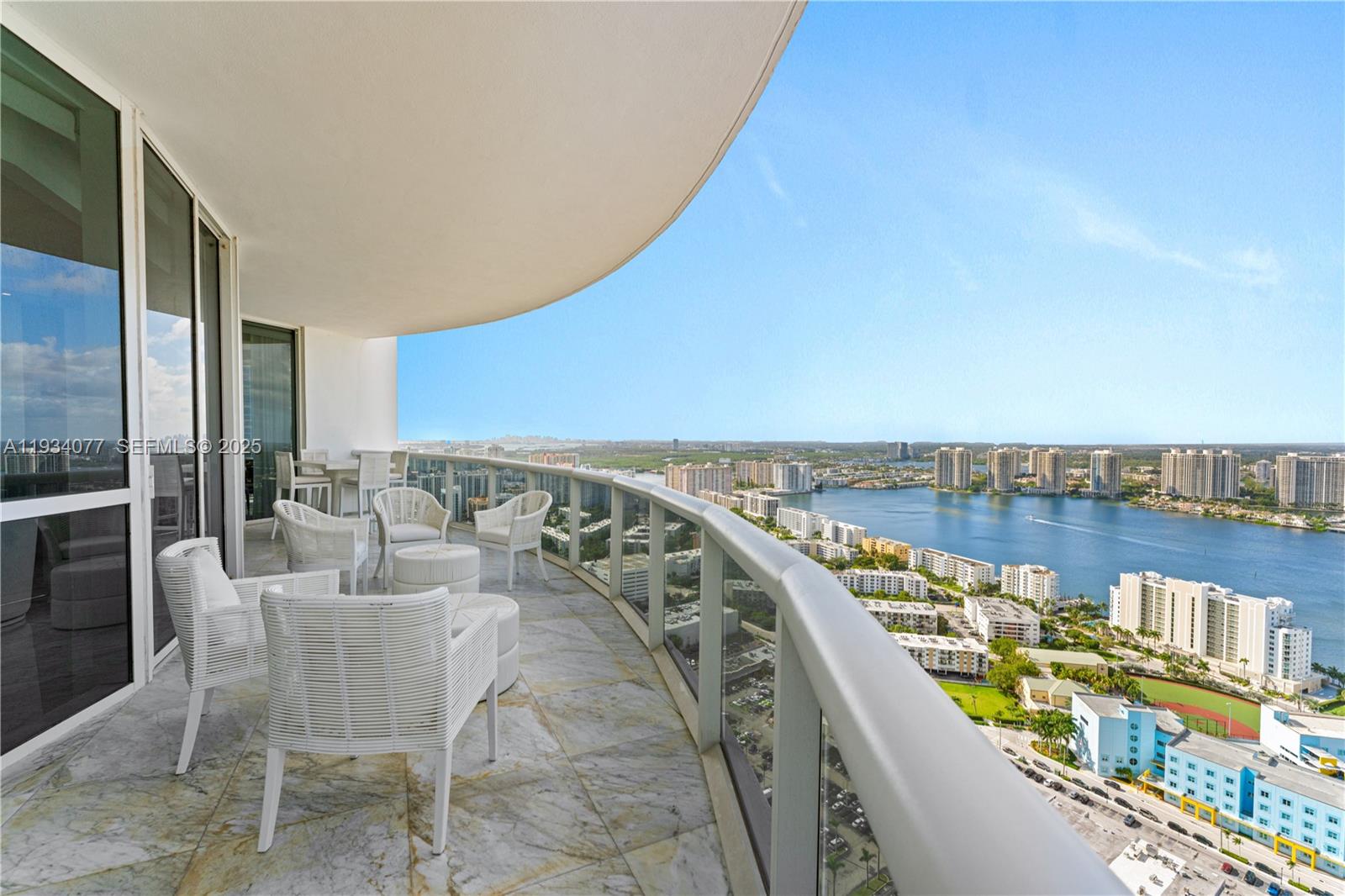 TRUMP ROYALE CONDO - Residential
