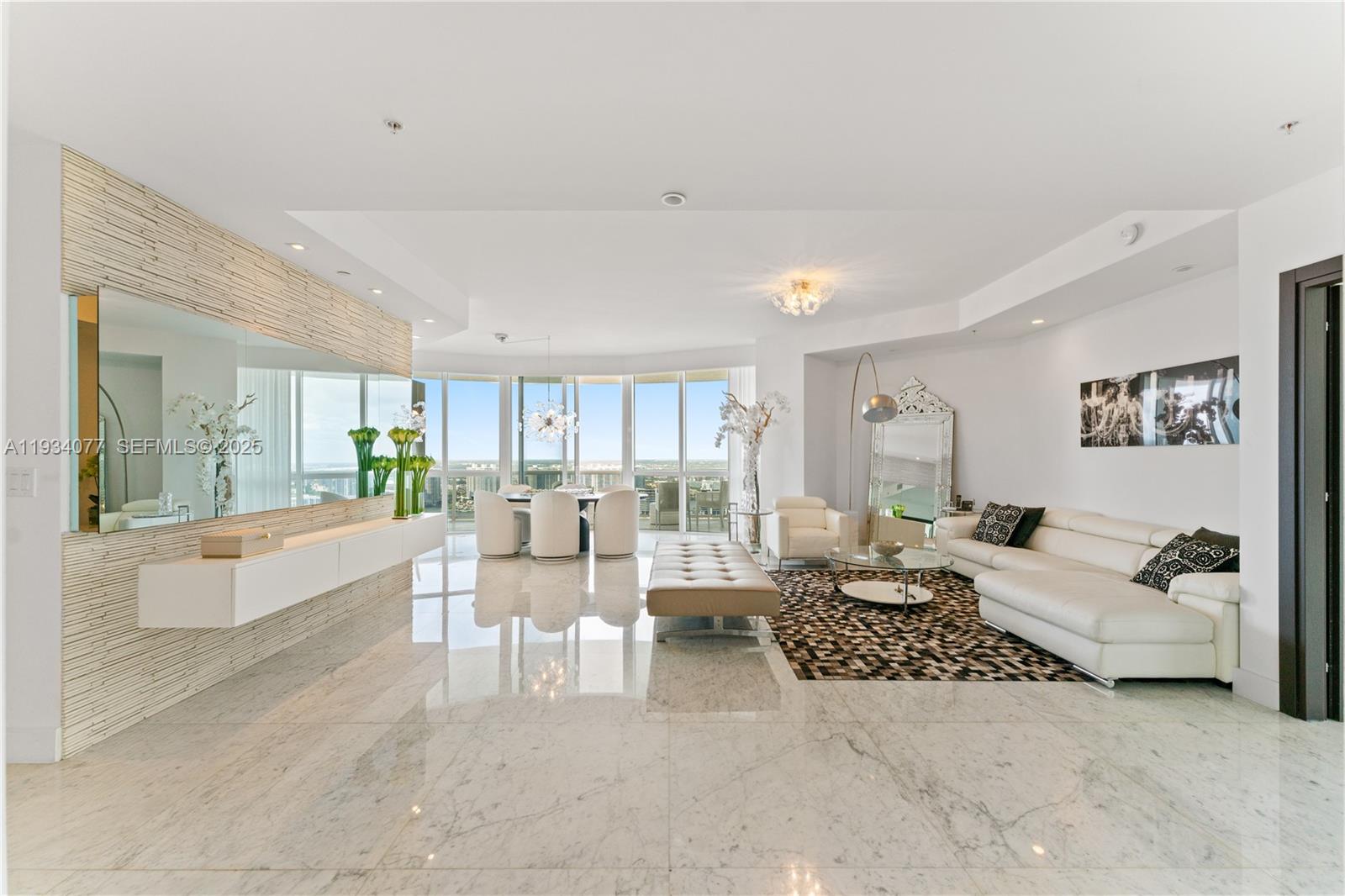 TRUMP ROYALE CONDO - Residential