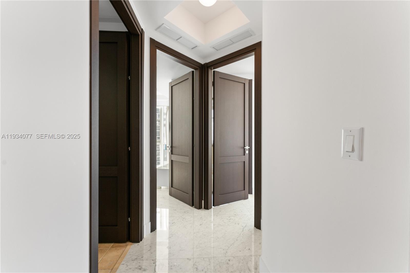 TRUMP ROYALE CONDO - Residential