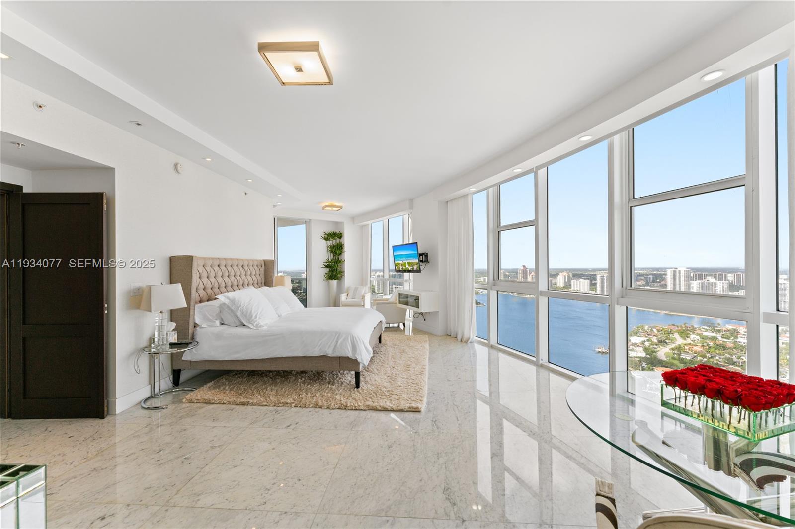 TRUMP ROYALE CONDO - Residential