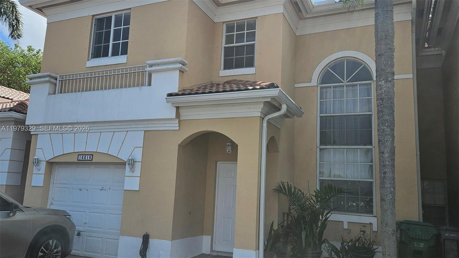 FOREST LAKES COUNTRY GARD - Residential Lease