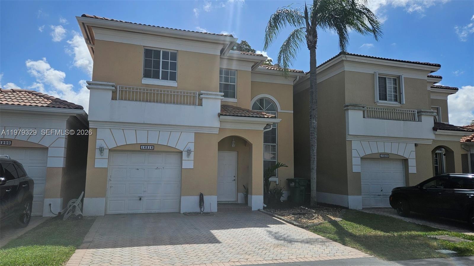 CHARMING AND SPACIOUS RENTAL PROPERTY IN WEST KENDALL. JUST MINUTES AWAY FROM THE BAPTIST WEST KENDALL HOSPITAL. THIS PROPERTY FEATURES ALL TILED FLOORS DOWNTAIRS AND LAMINATED WOOD ON THE 2ND FLOOR UPDATED BATHROOM AND THE HALF BATH DOWNSTAIRS TOO. VACANT AND EASY TO SHOW ON LOCKBOX.