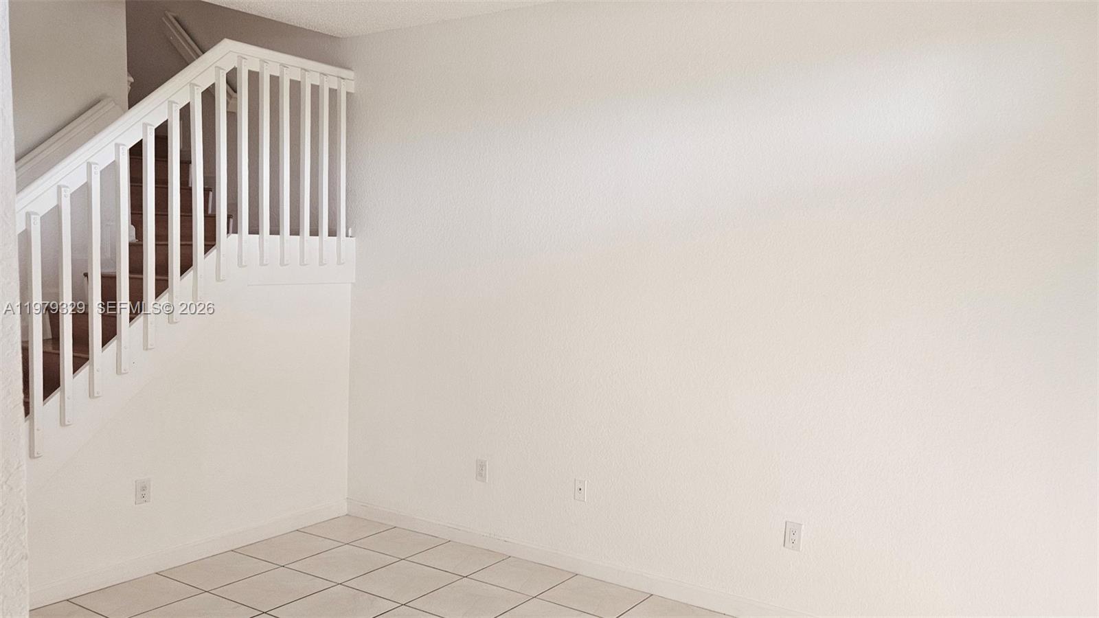 FOREST LAKES COUNTRY GARD - Residential Lease