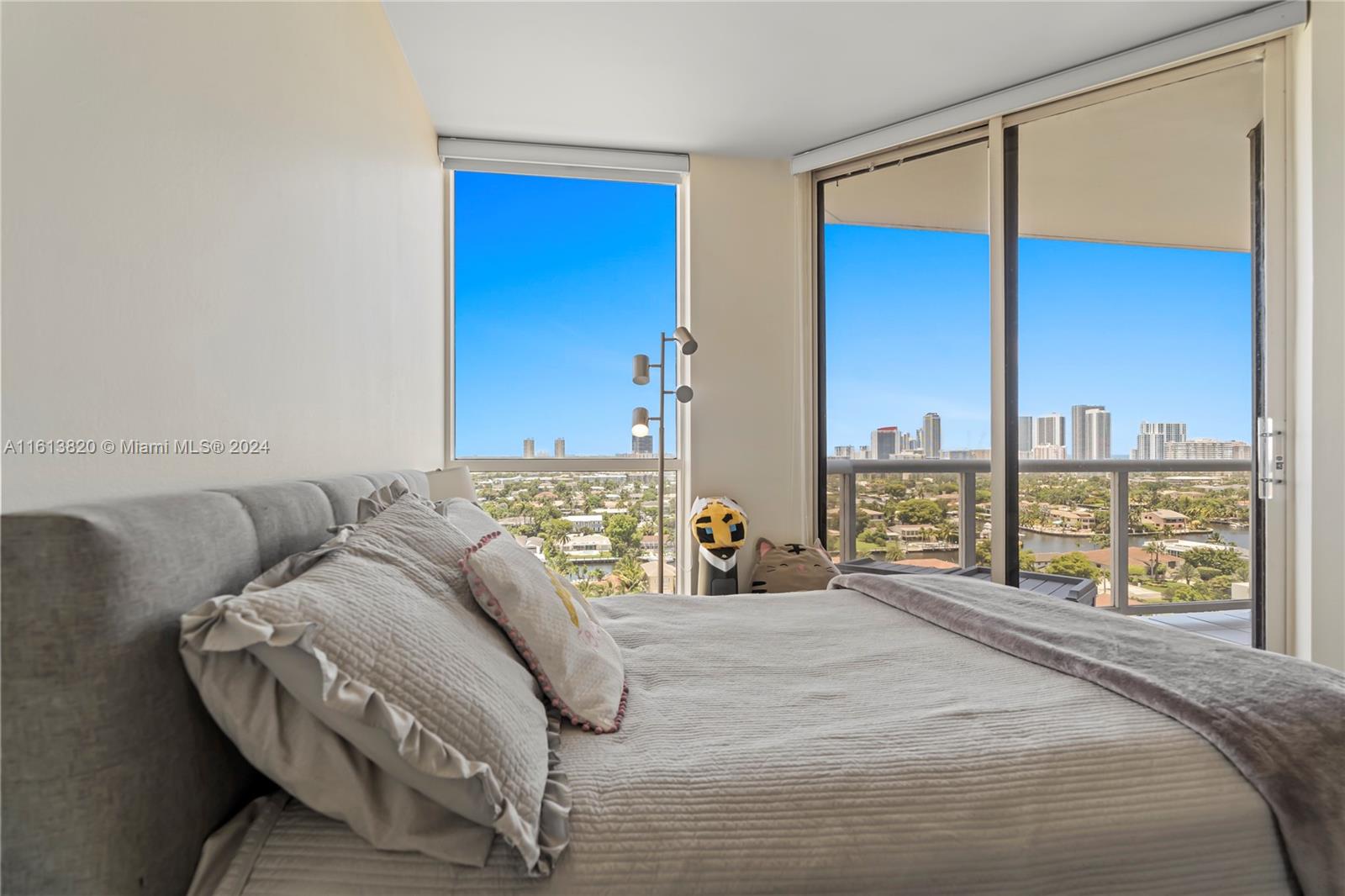 HARBOR TWS AT THE WATERWA - Residential Lease