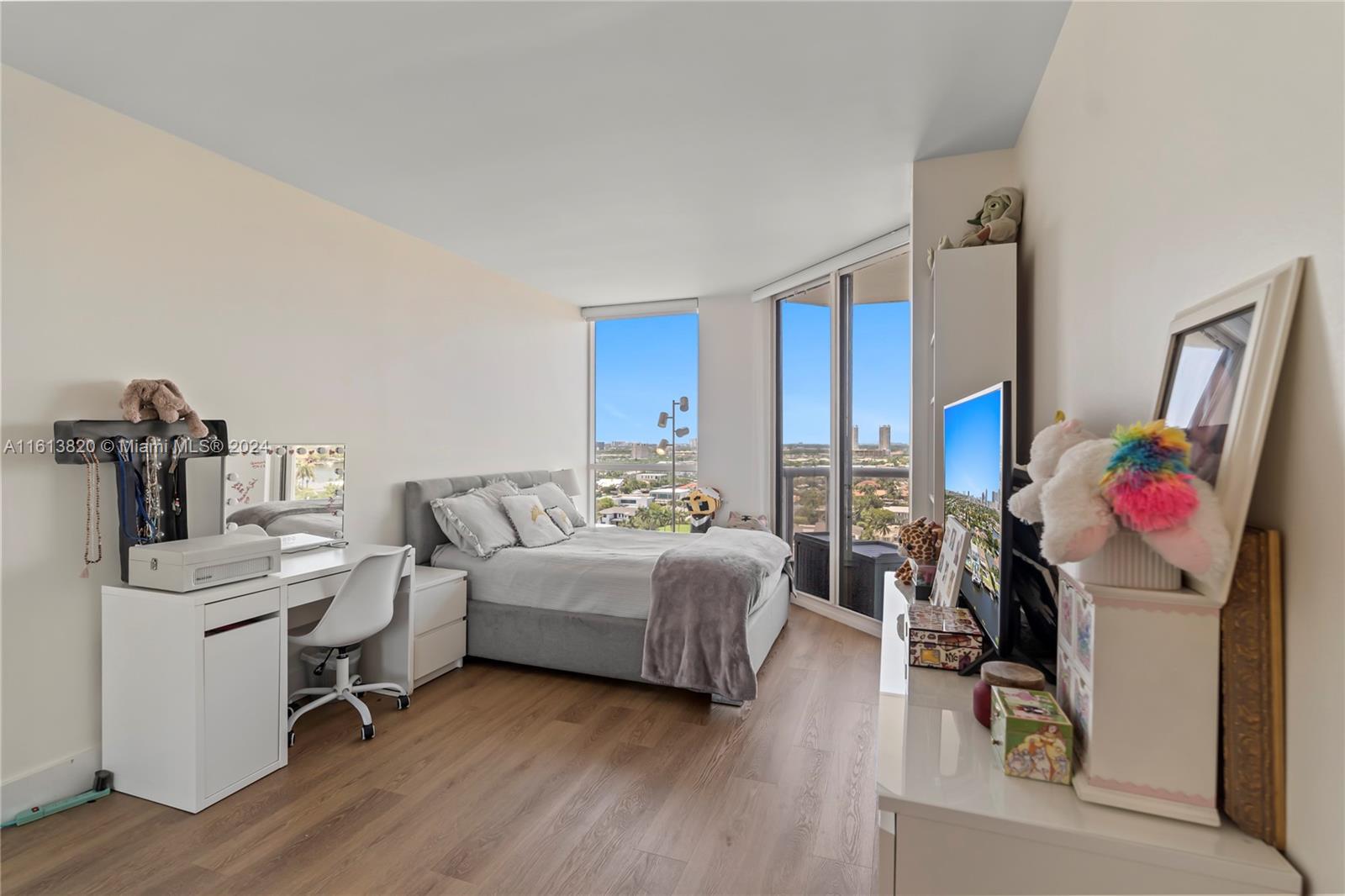 HARBOR TWS AT THE WATERWA - Residential Lease