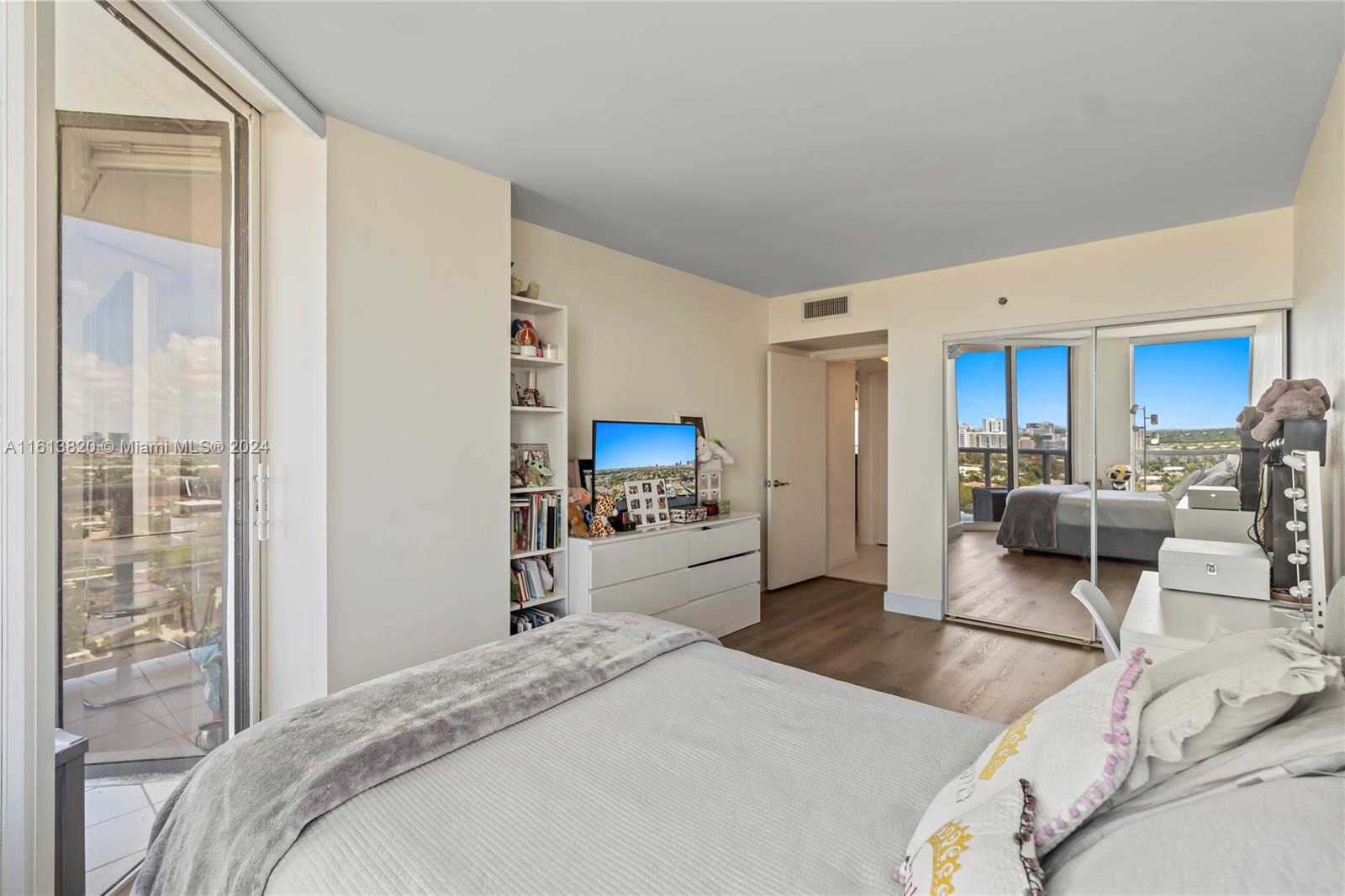 HARBOR TWS AT THE WATERWA - Residential Lease
