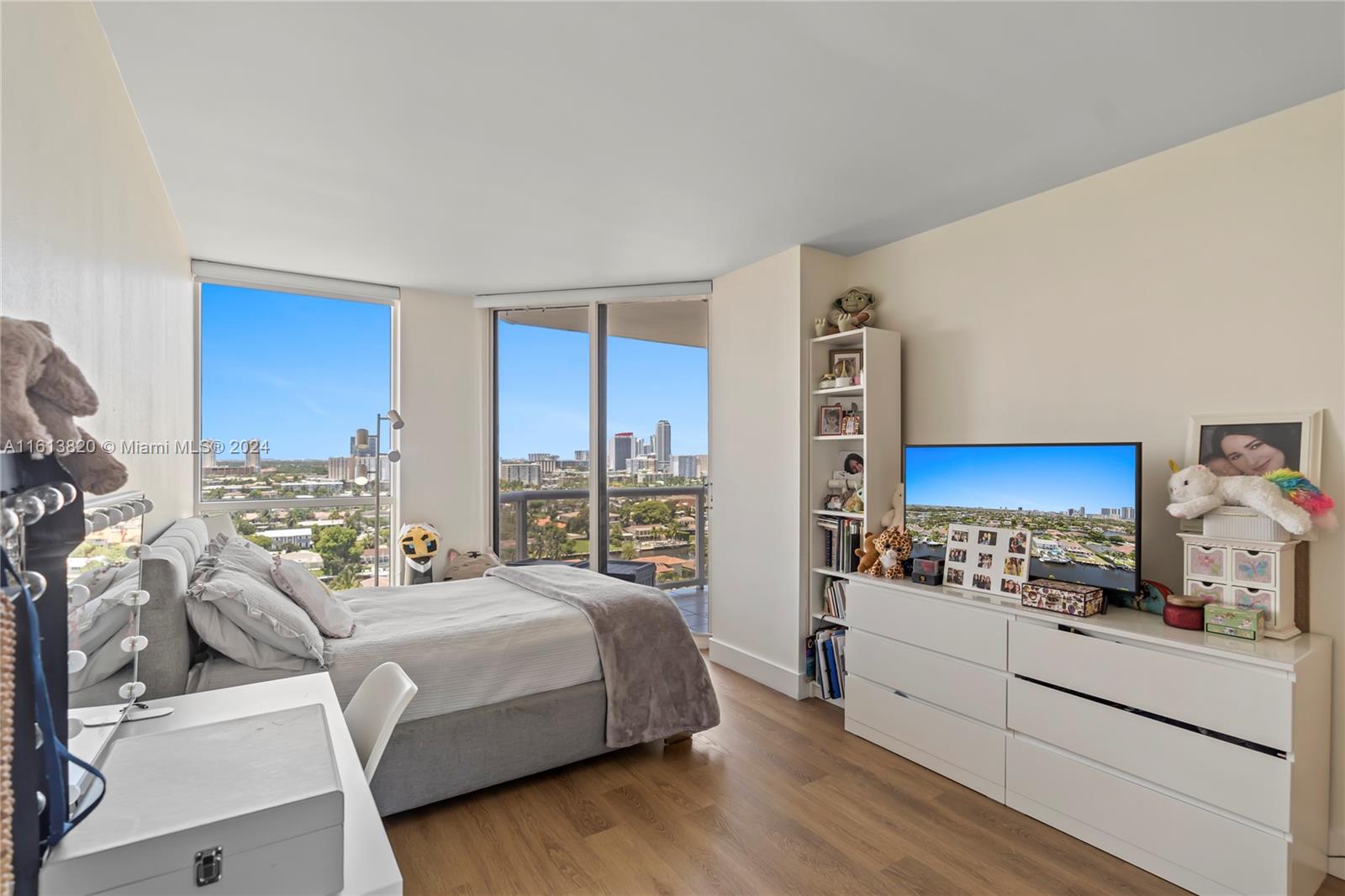 HARBOR TWS AT THE WATERWA - Residential Lease