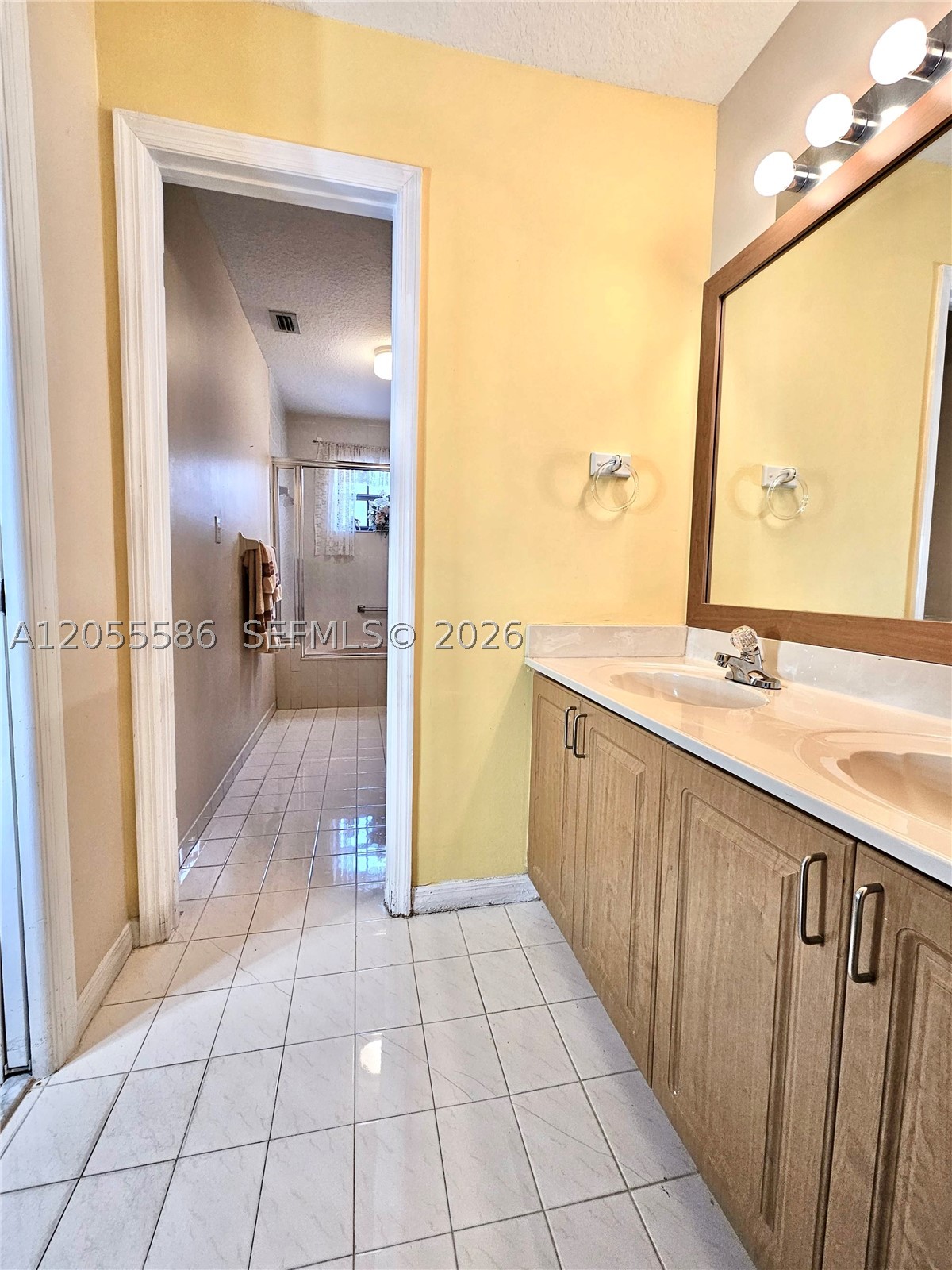 WEST LAKES GARDENS - Residential