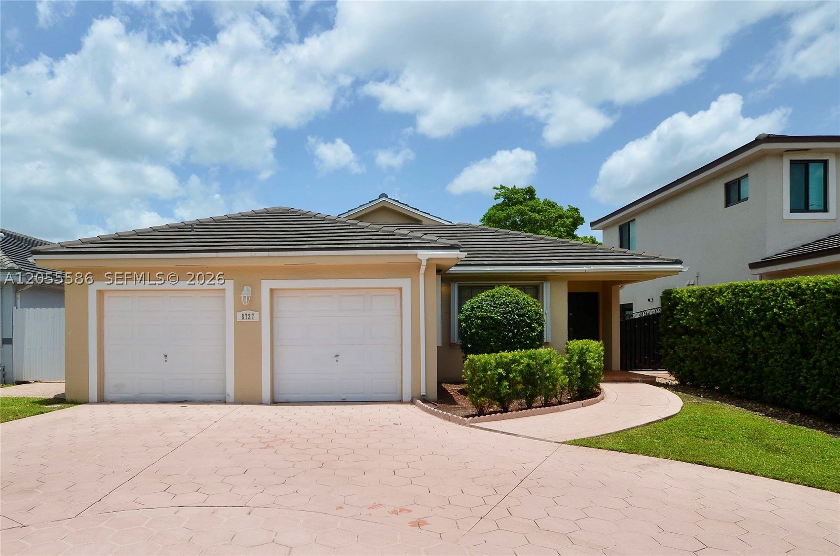 WEST LAKES GARDENS - Residential