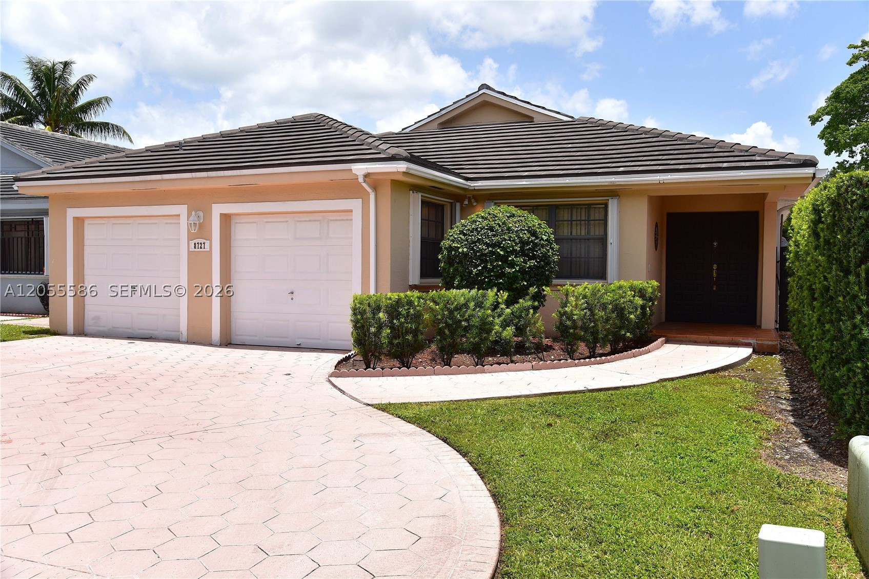 WEST LAKES GARDENS - Residential