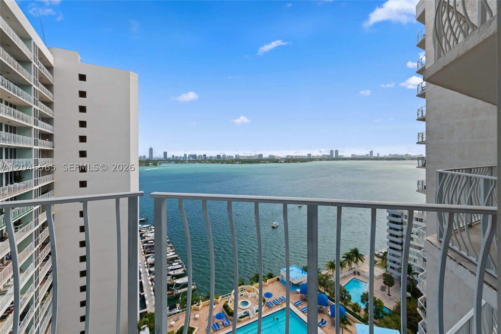 THE GRANDVIEW PALACE COND - Residential Lease