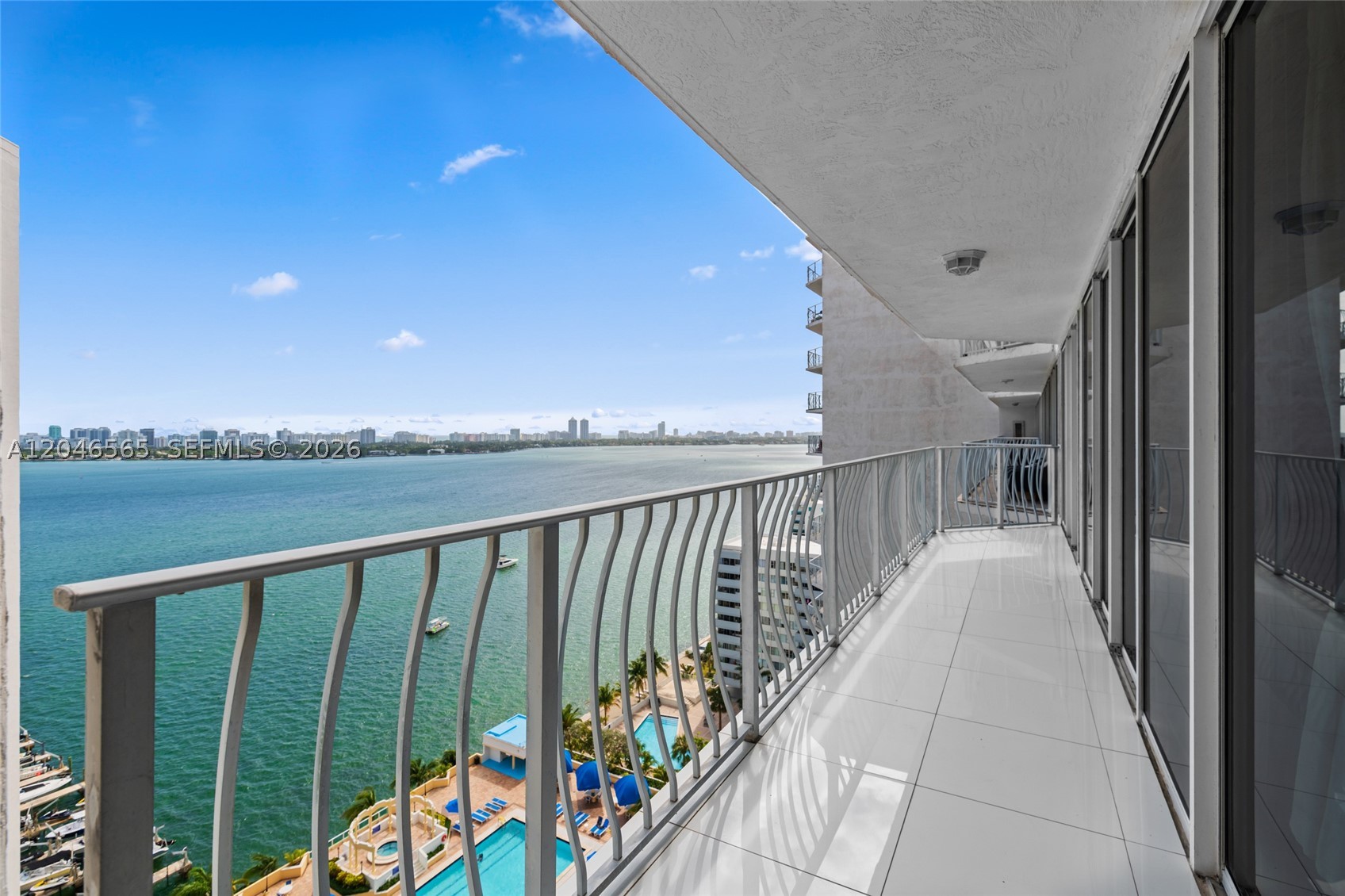 THE GRANDVIEW PALACE COND - Residential Lease