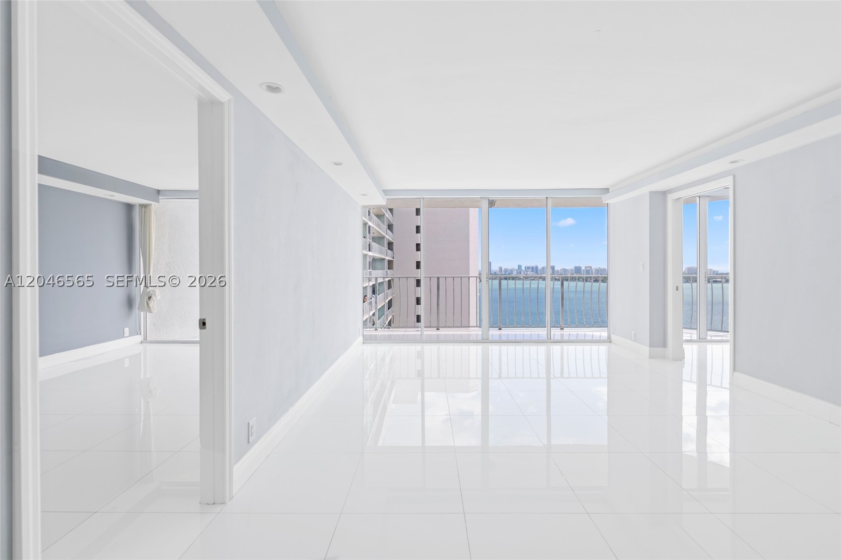 THE GRANDVIEW PALACE COND - Residential Lease