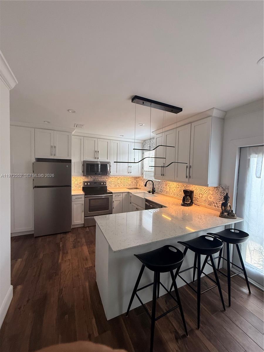 TAMIAMI HIGHLANDS - Residential