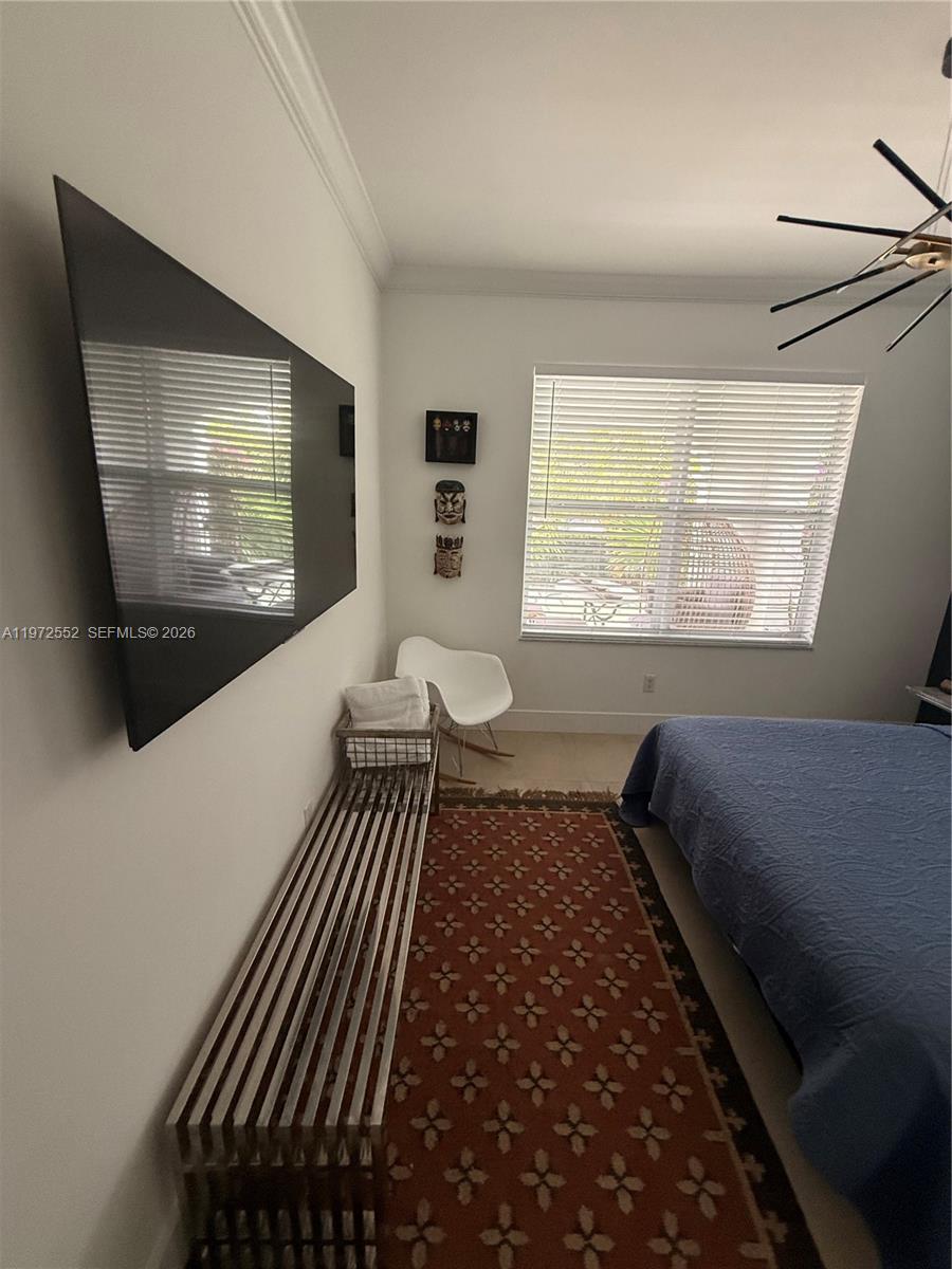 TAMIAMI HIGHLANDS - Residential