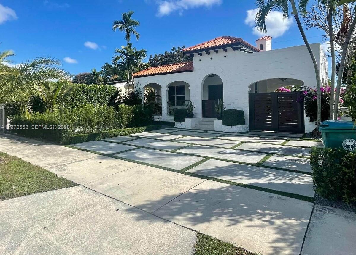 TAMIAMI HIGHLANDS - Residential