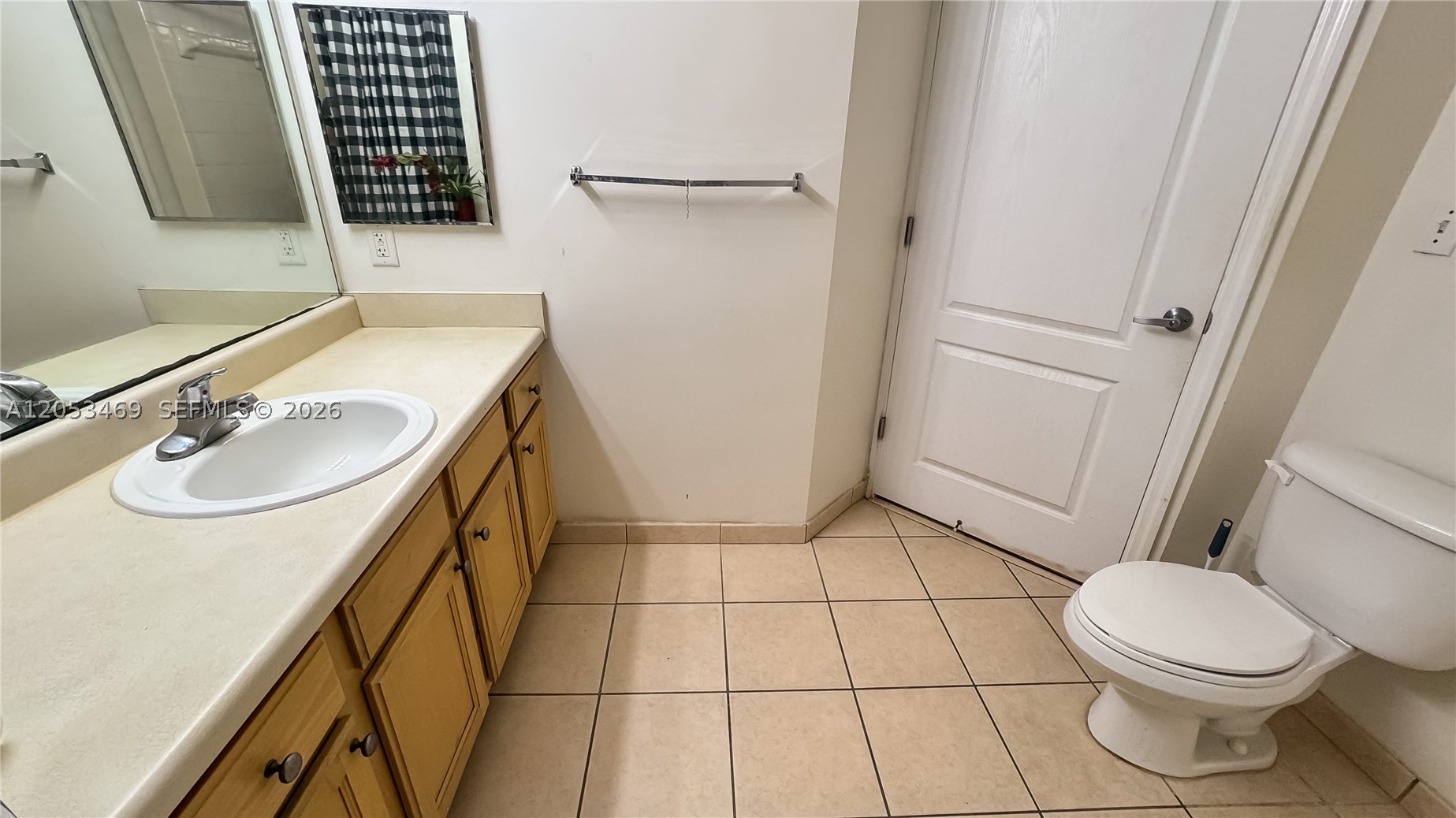 VALENCIA CONDO - Residential Lease