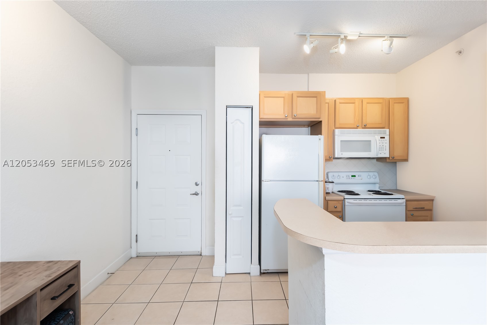 VALENCIA CONDO - Residential Lease