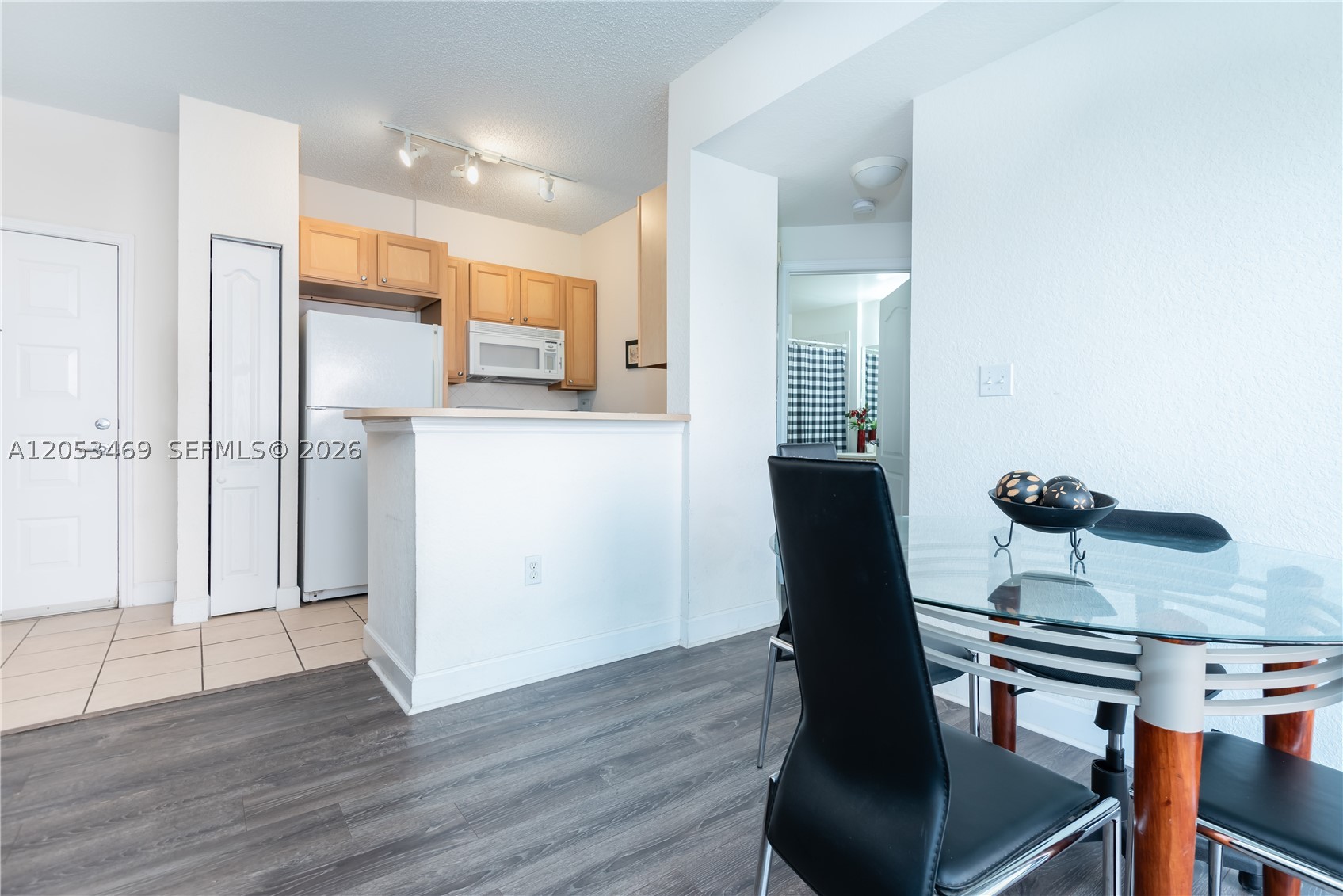 VALENCIA CONDO - Residential Lease