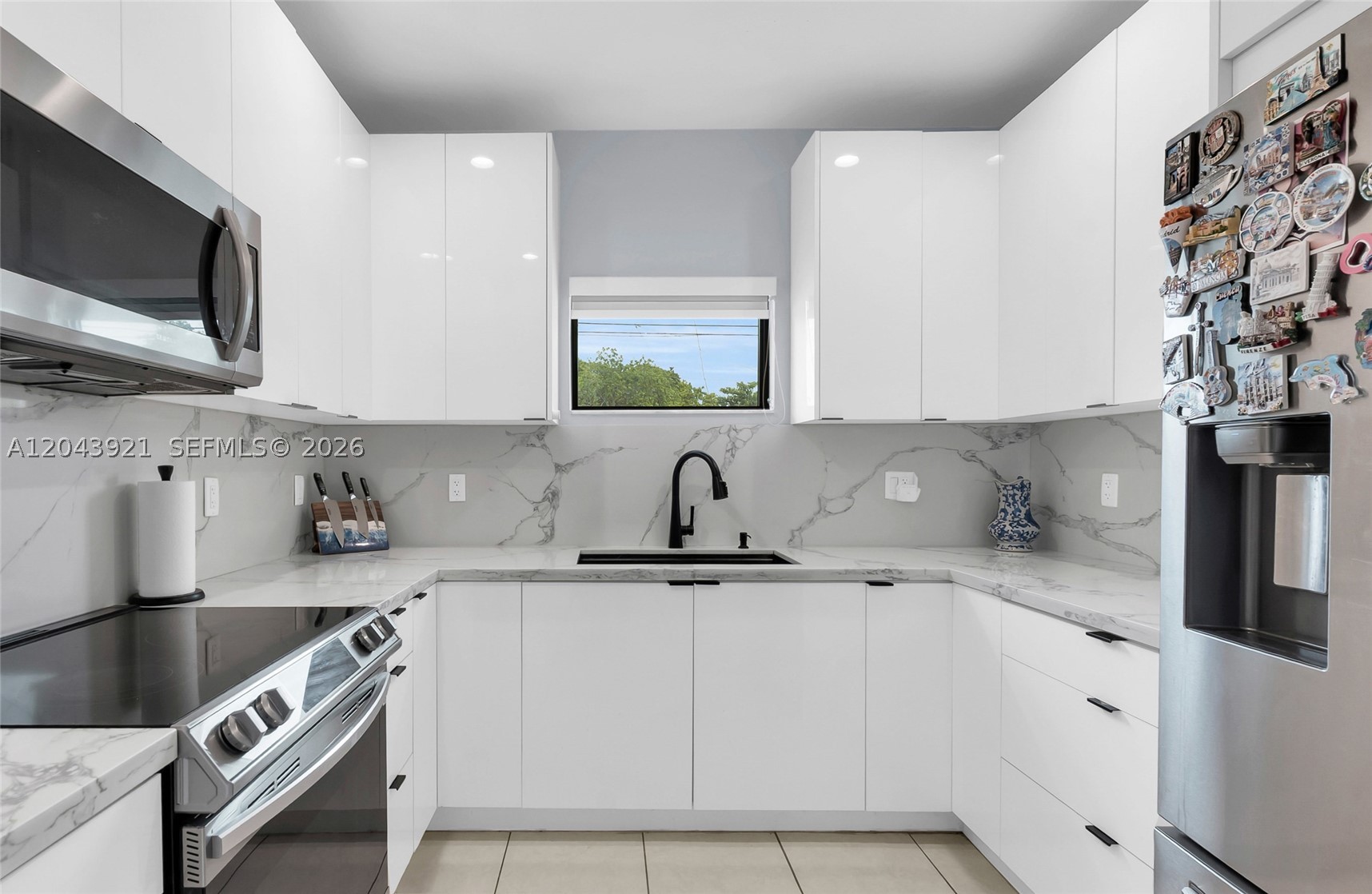 PARA VILLA HEIGHTS - Residential