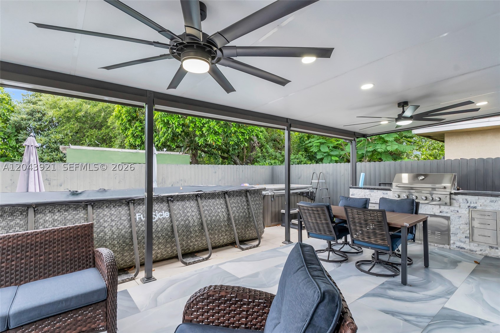 PARA VILLA HEIGHTS - Residential