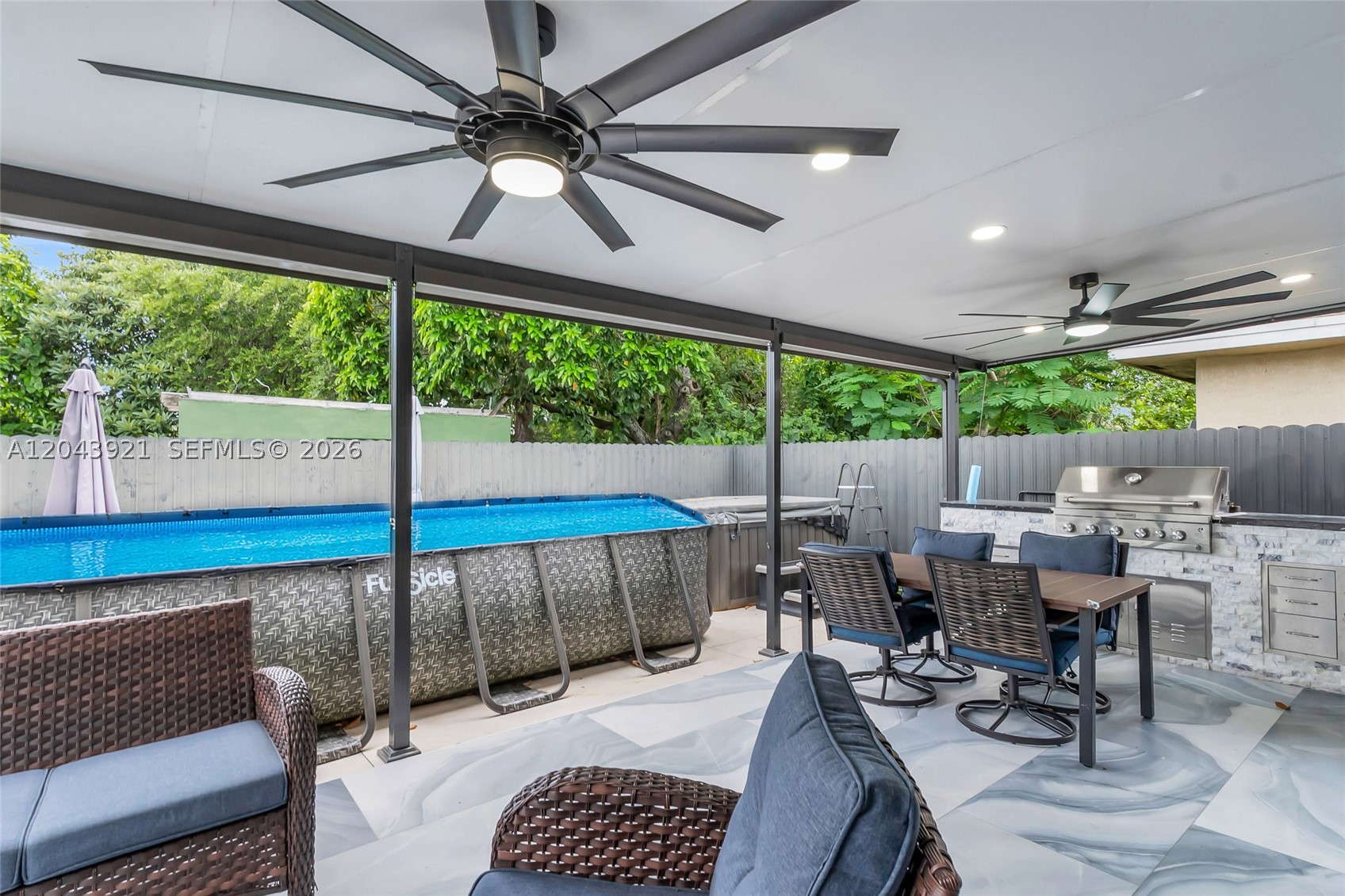 PARA VILLA HEIGHTS - Residential