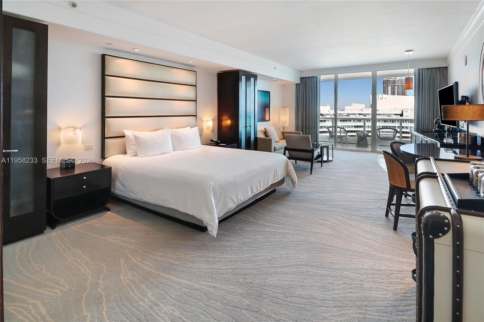 FONTAINEBLEAU III OCEAN C - Residential