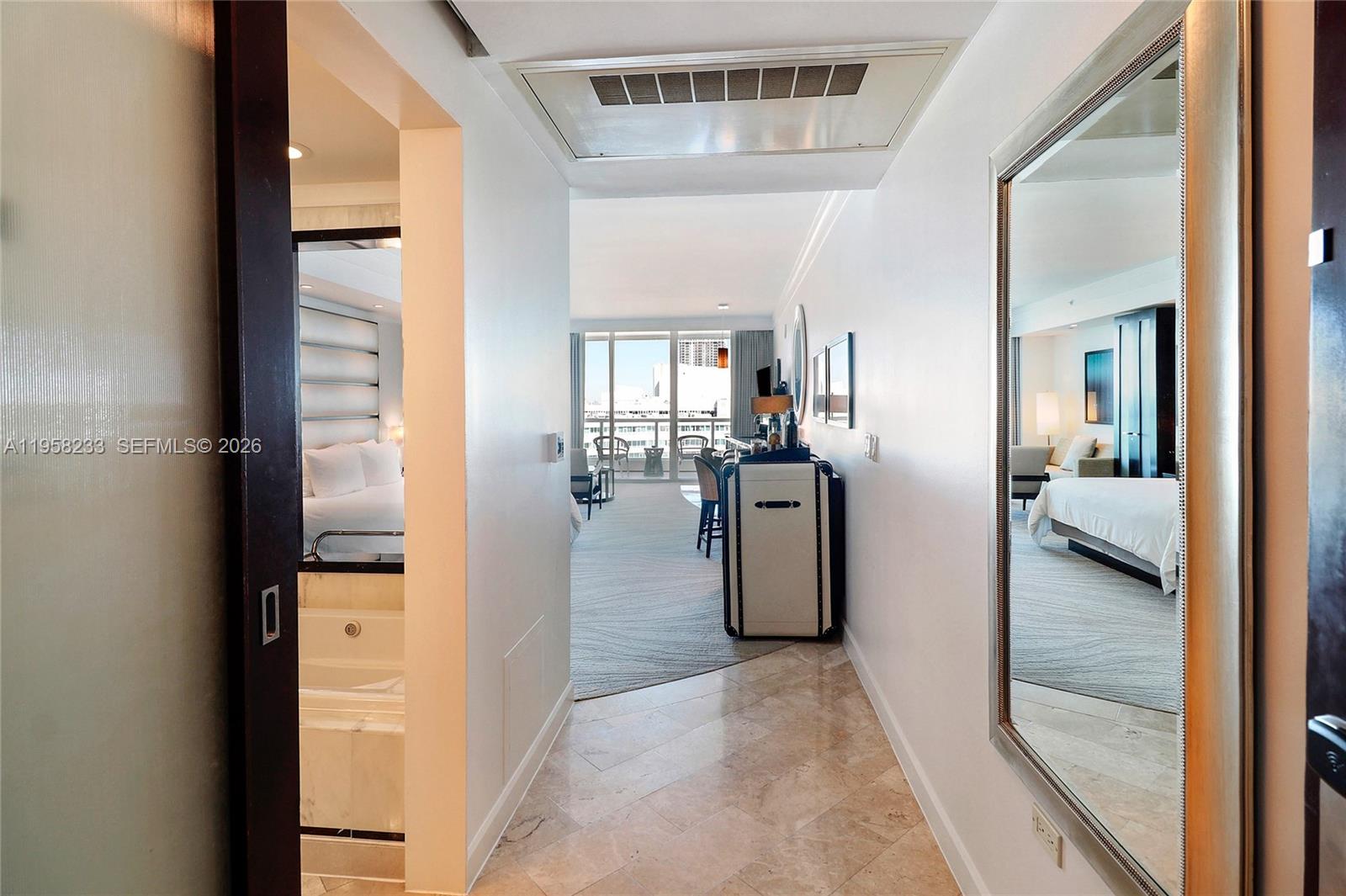 FONTAINEBLEAU III OCEAN C - Residential