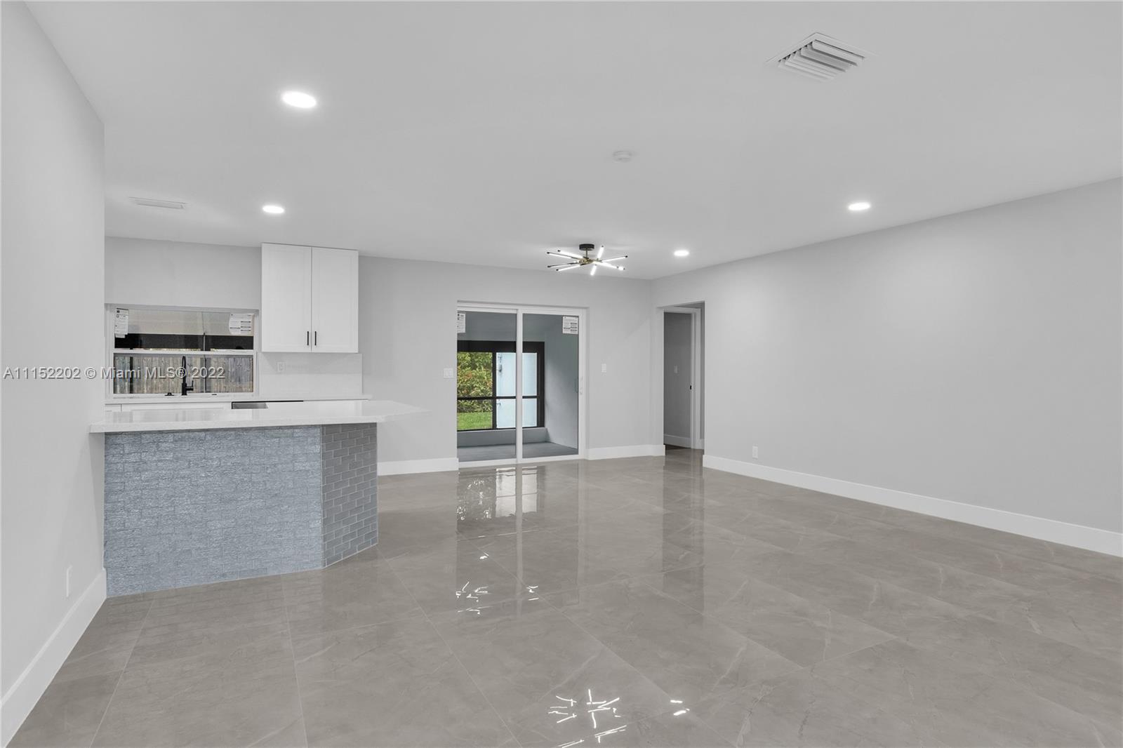 CORAL HIGHLANDS - Residential