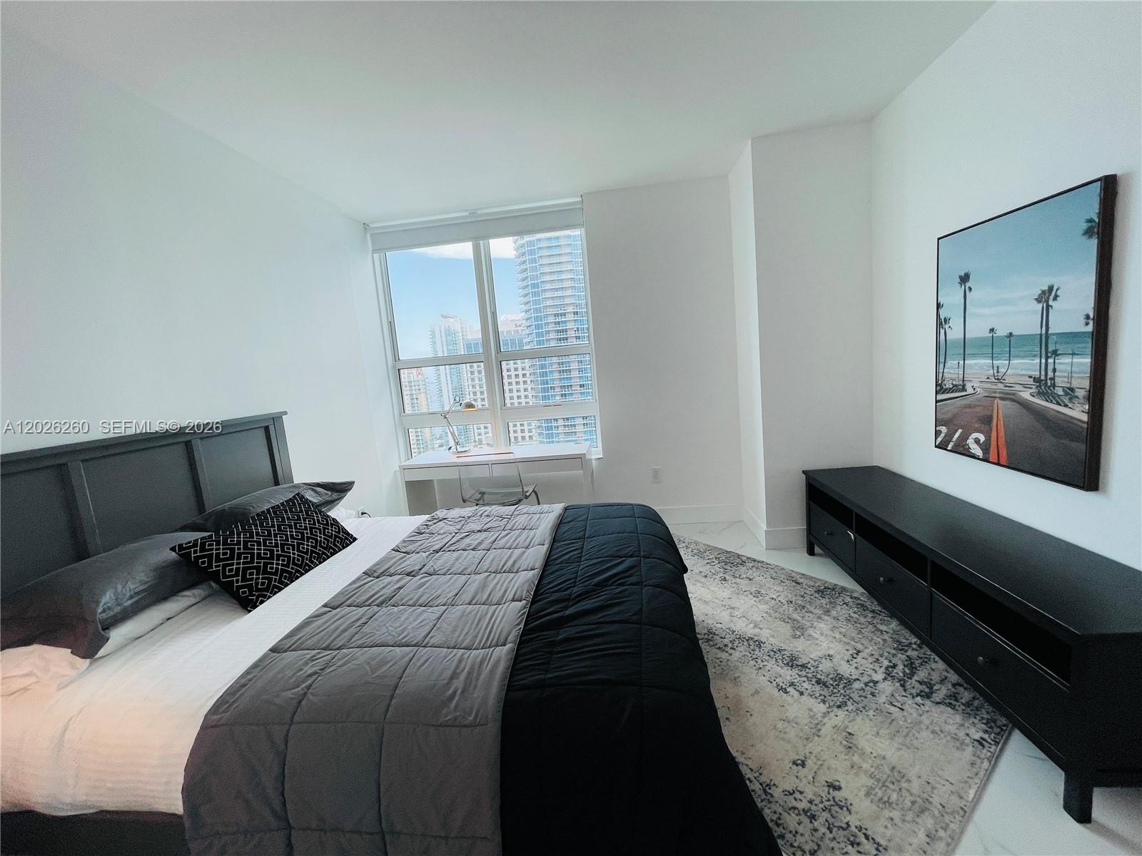 THE PLAZA 851 BRICKELL CO - Residential Lease