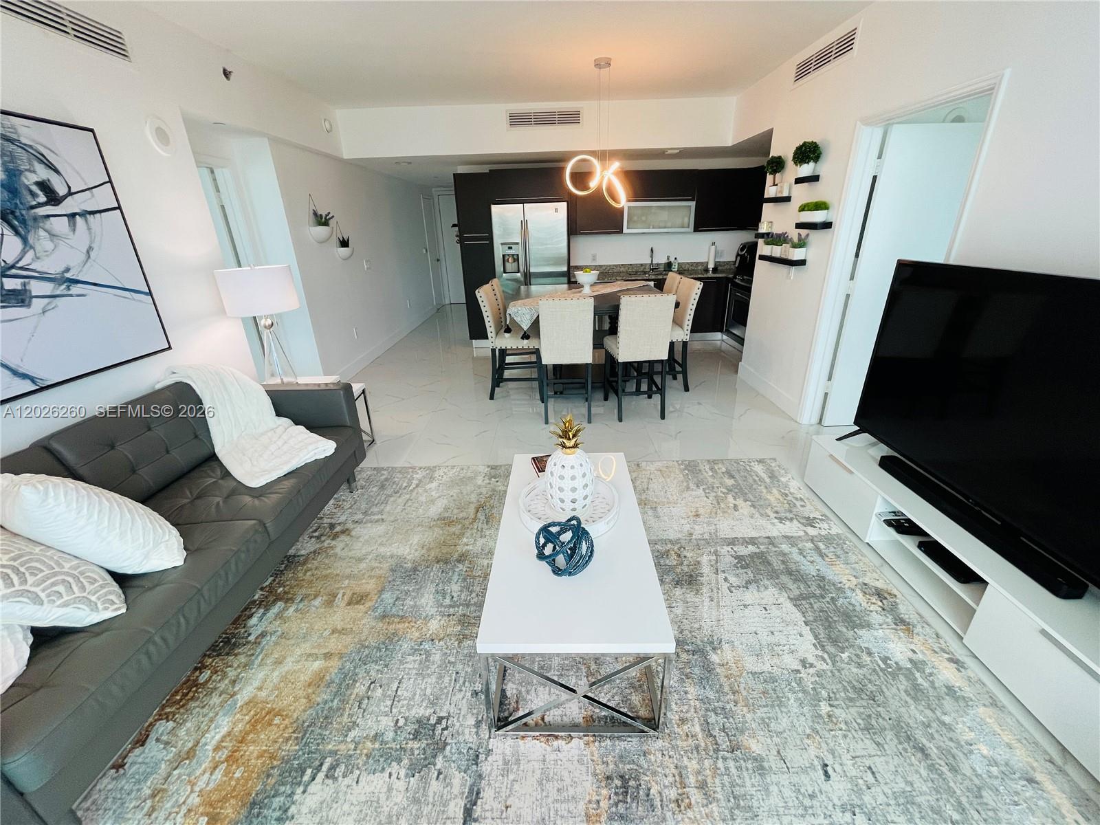 THE PLAZA 851 BRICKELL CO - Residential Lease