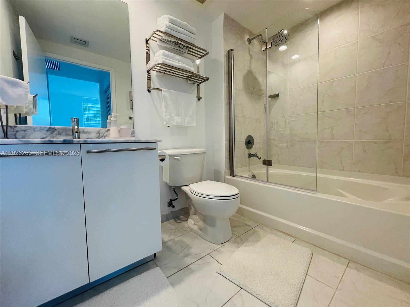 THE PLAZA 851 BRICKELL CO - Residential Lease