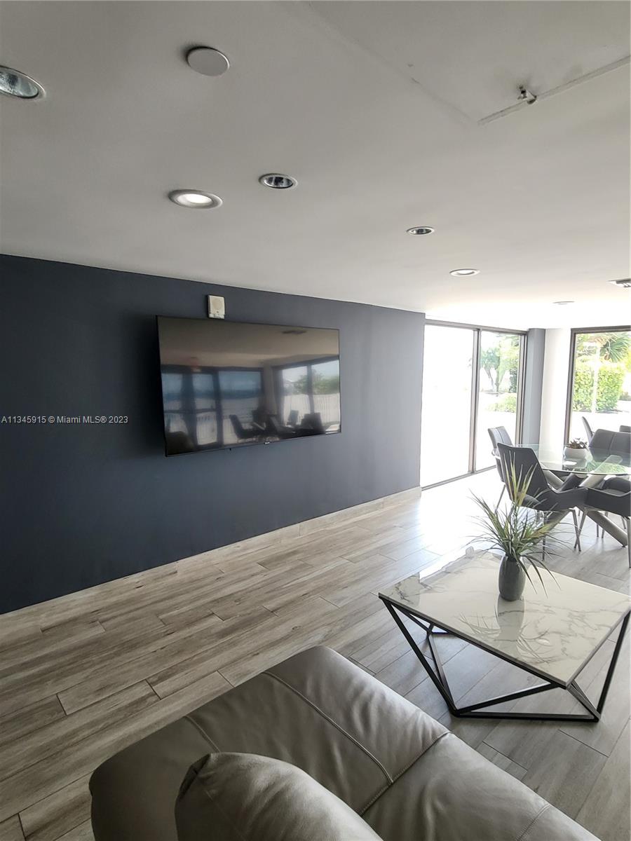 BRICKELL HARBOUR CONDO - Residential Lease