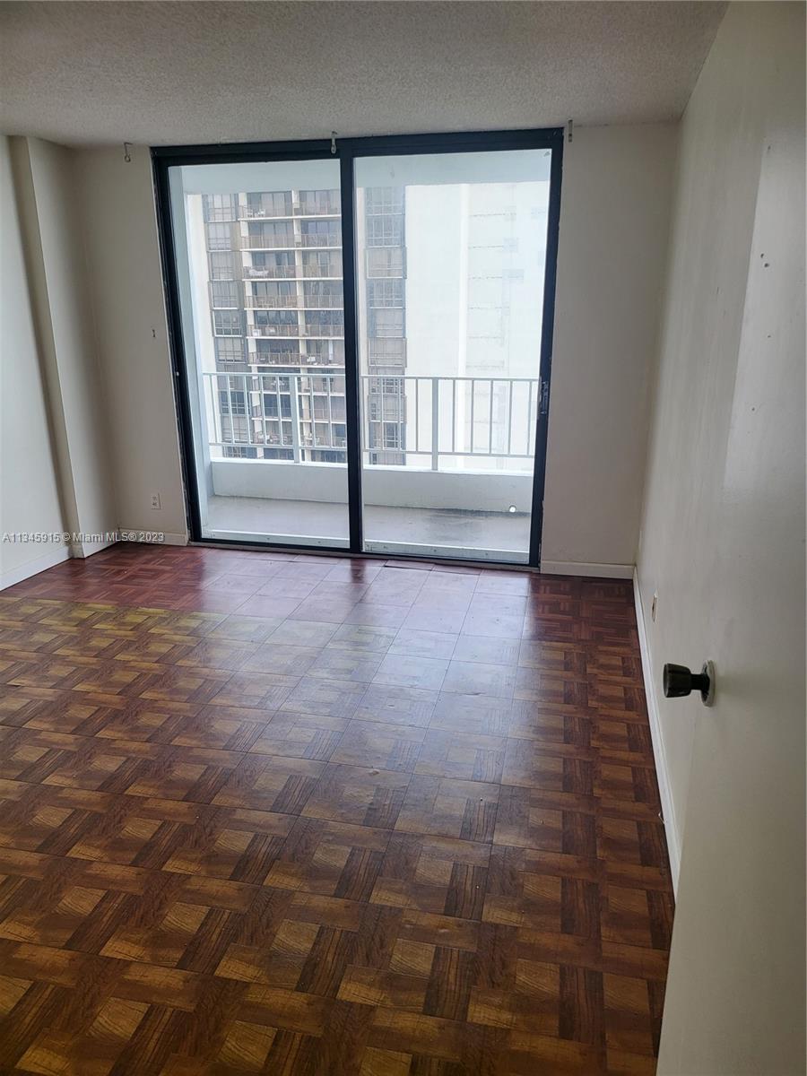 BRICKELL HARBOUR CONDO - Residential Lease
