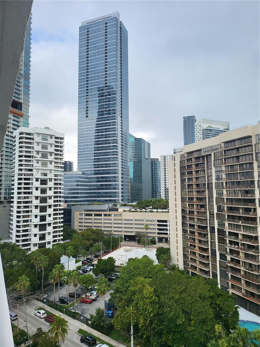 BRICKELL HARBOUR CONDO - Residential Lease