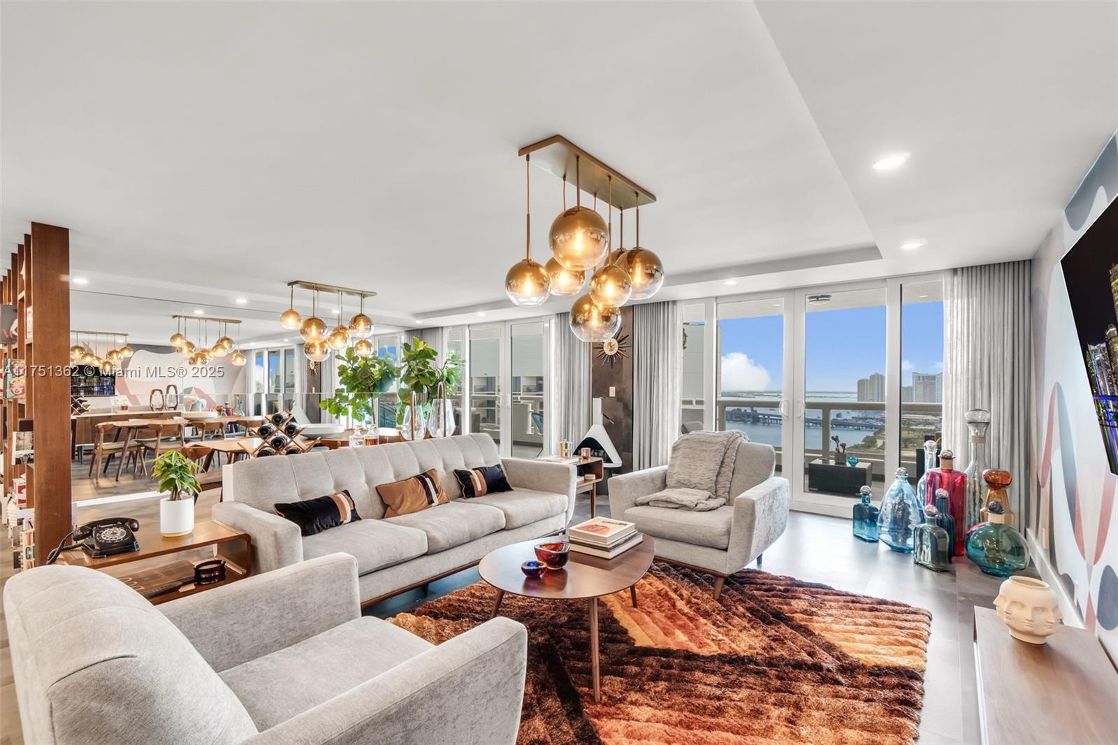 VENETIA CONDO - Residential