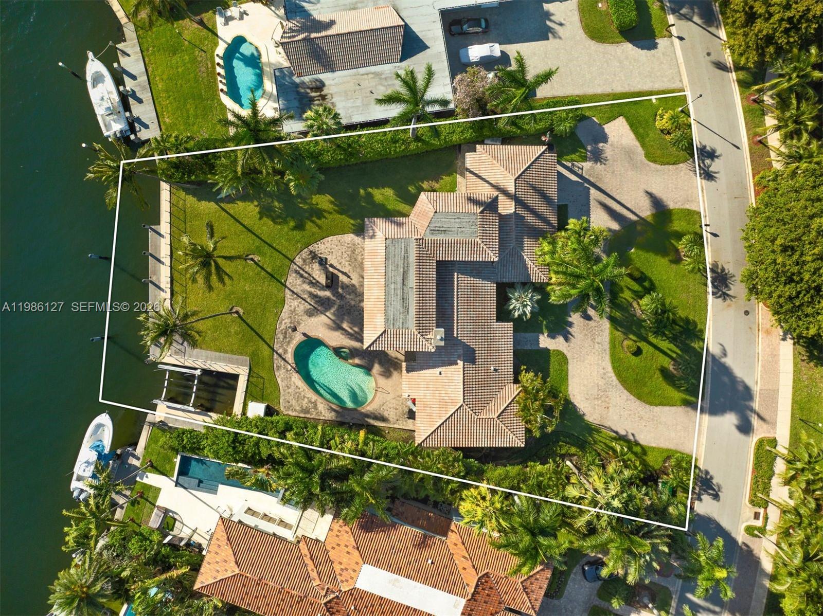 GOLDEN BEACH SEC D - Residential