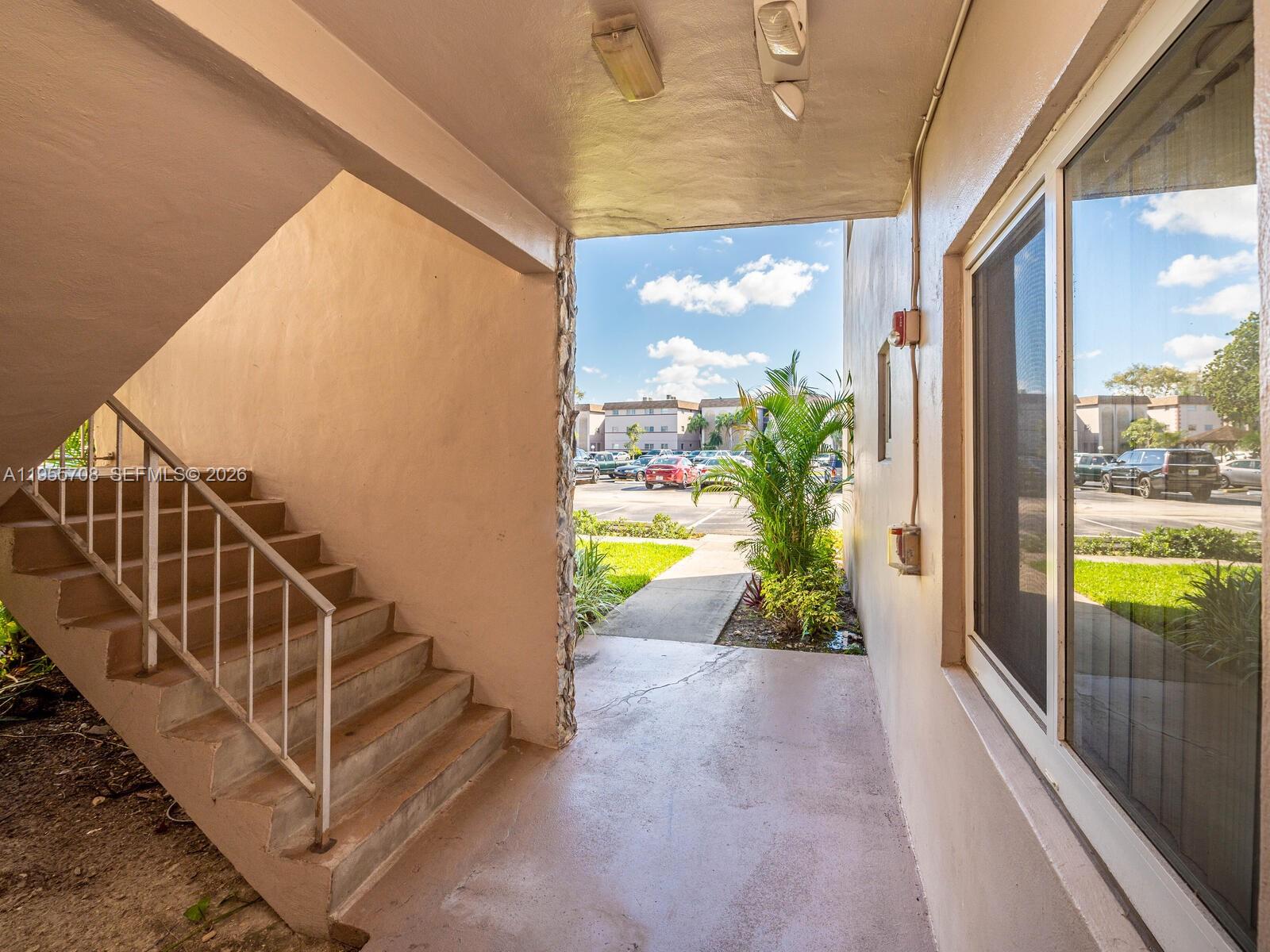 ARROWHEAD CONDO NO IX - Residential
