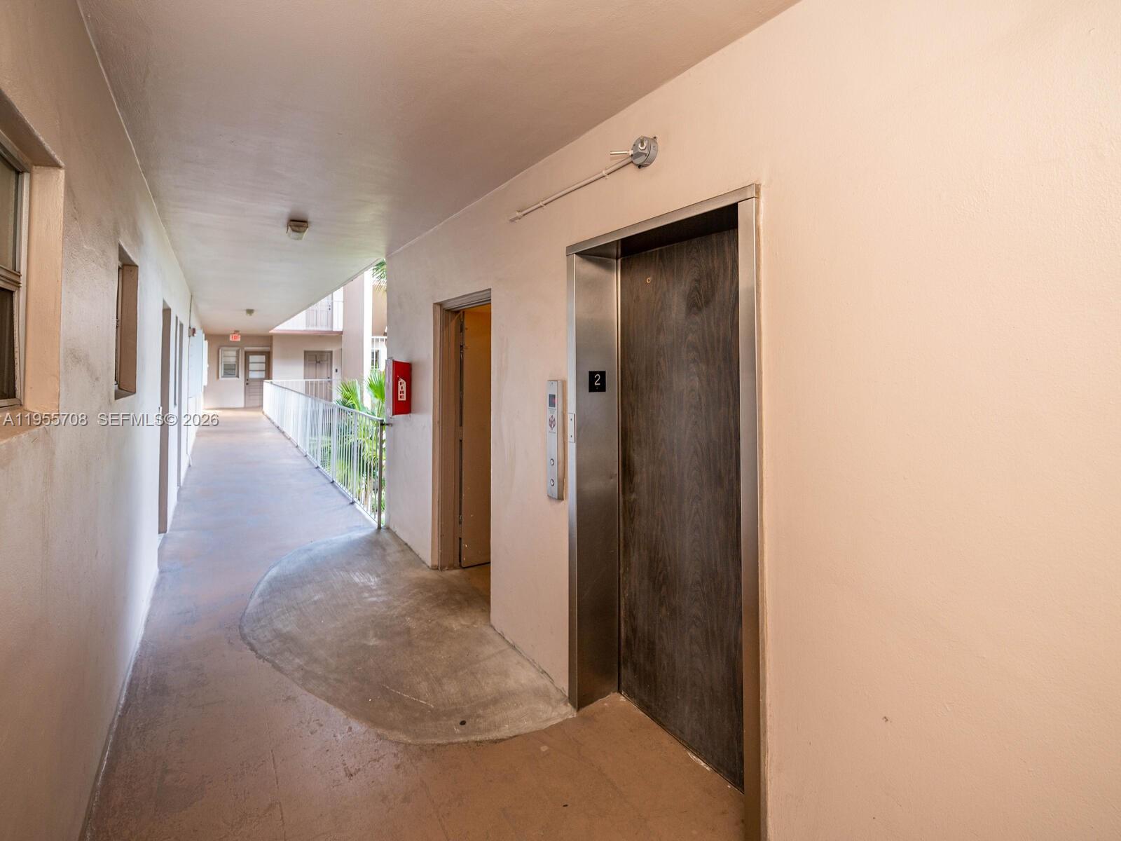 ARROWHEAD CONDO NO IX - Residential