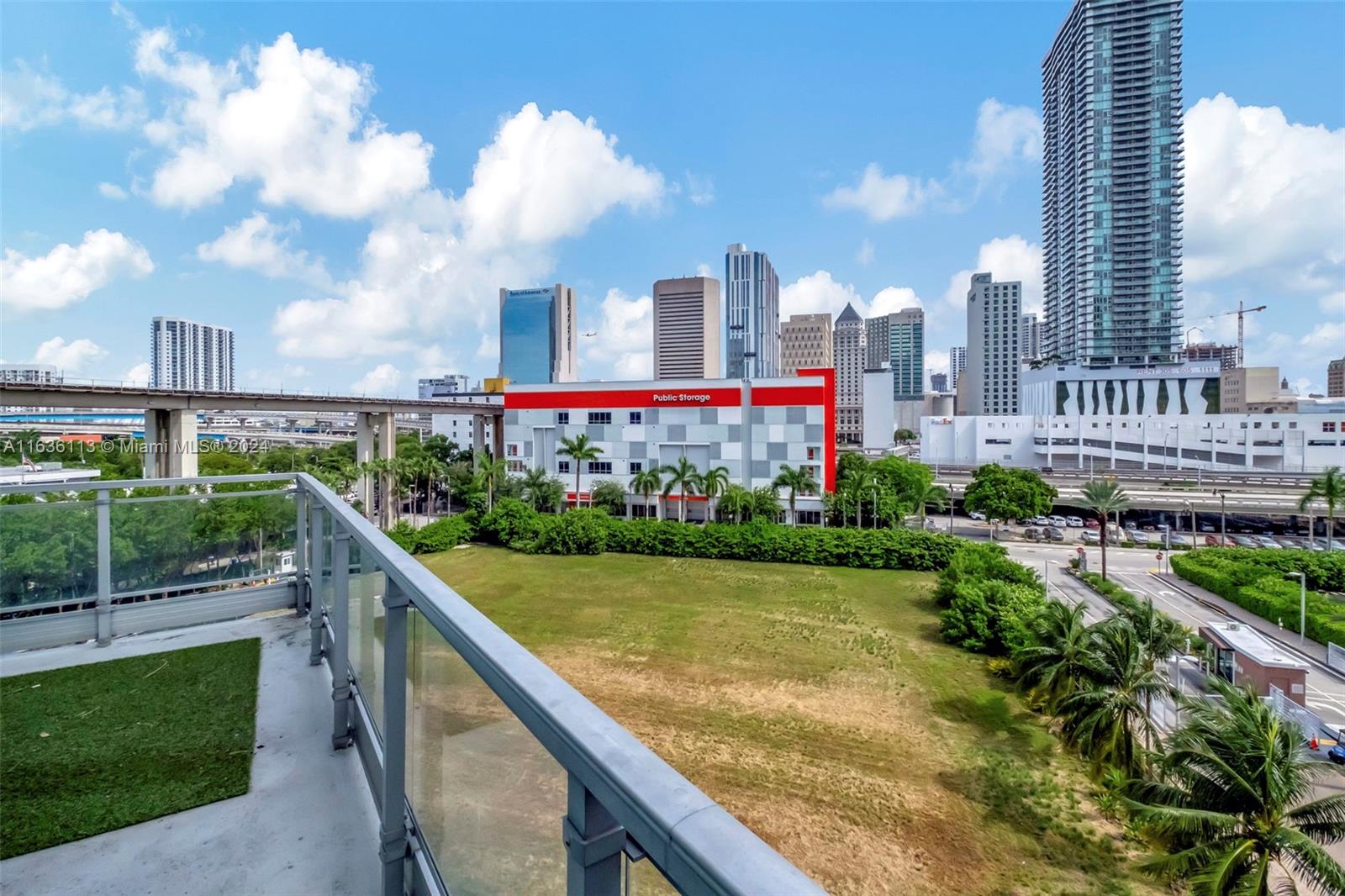 IVY CONDO - Residential