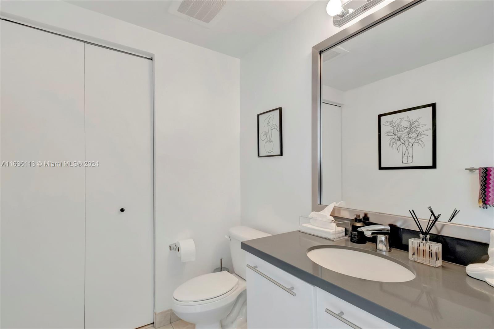 IVY CONDO - Residential