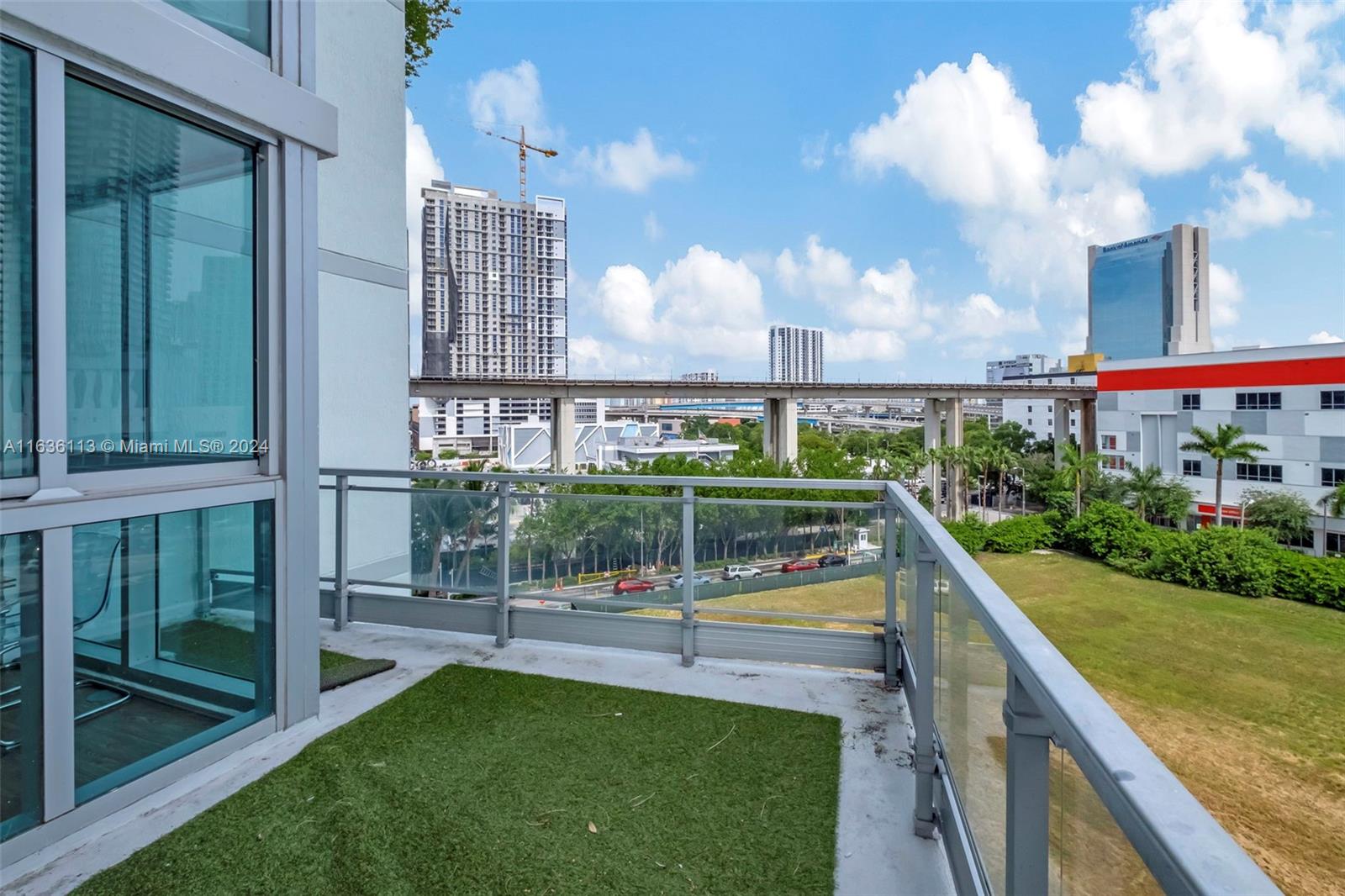 IVY CONDO - Residential
