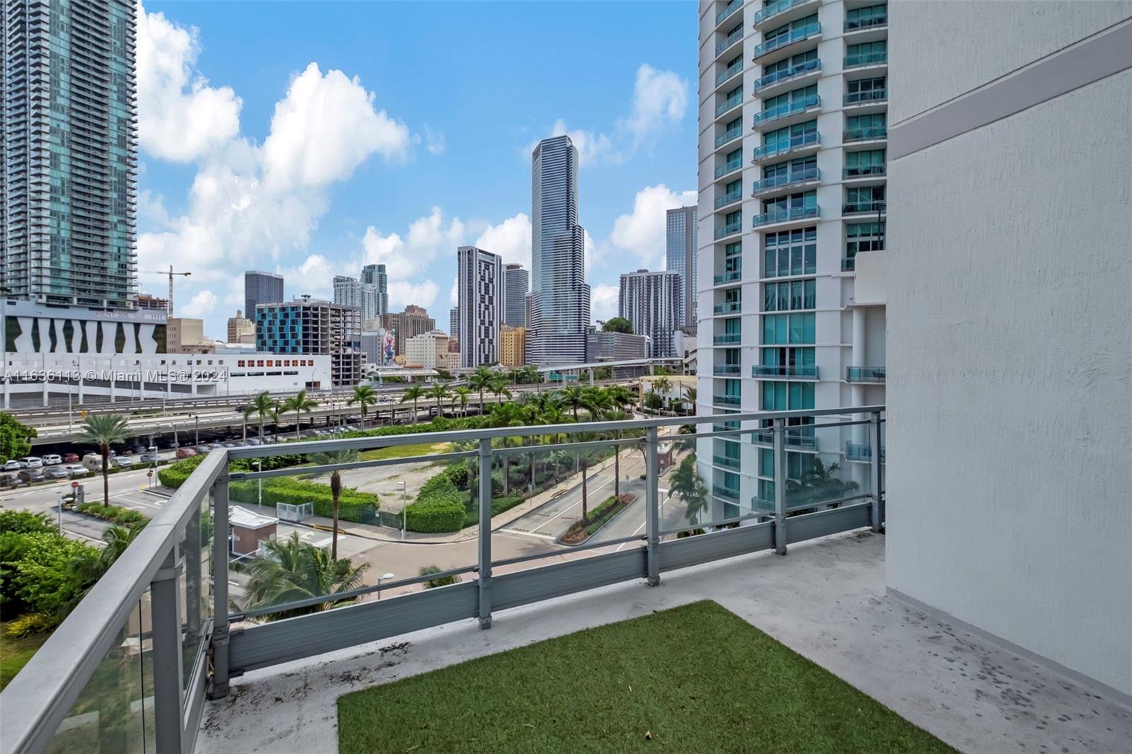 IVY CONDO - Residential