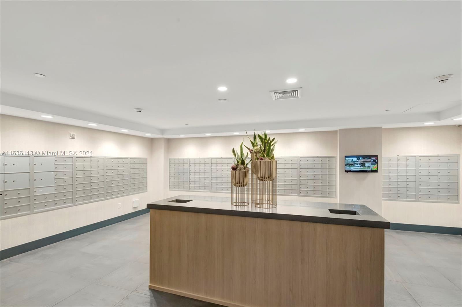 IVY CONDO - Residential