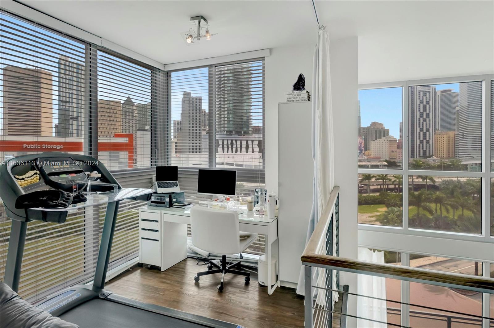 IVY CONDO - Residential