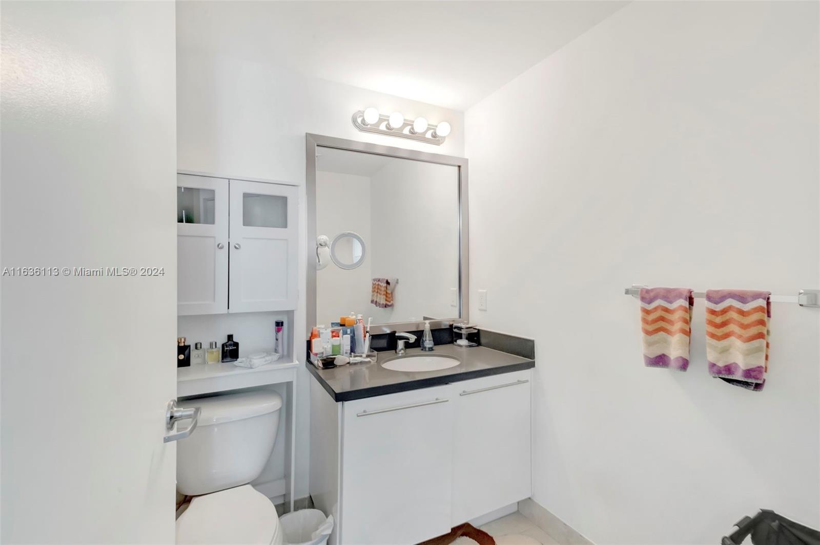 IVY CONDO - Residential
