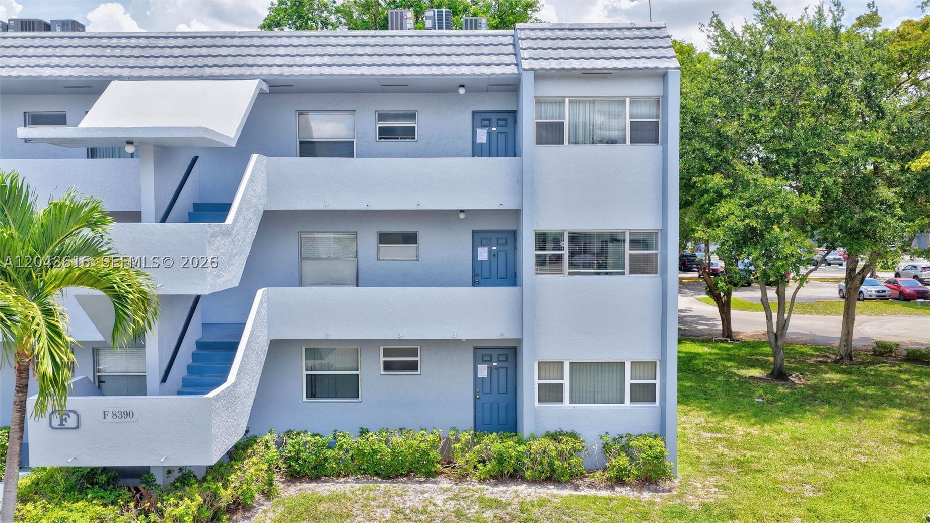 SANDS POINT CONDOMINIUM I - Residential
