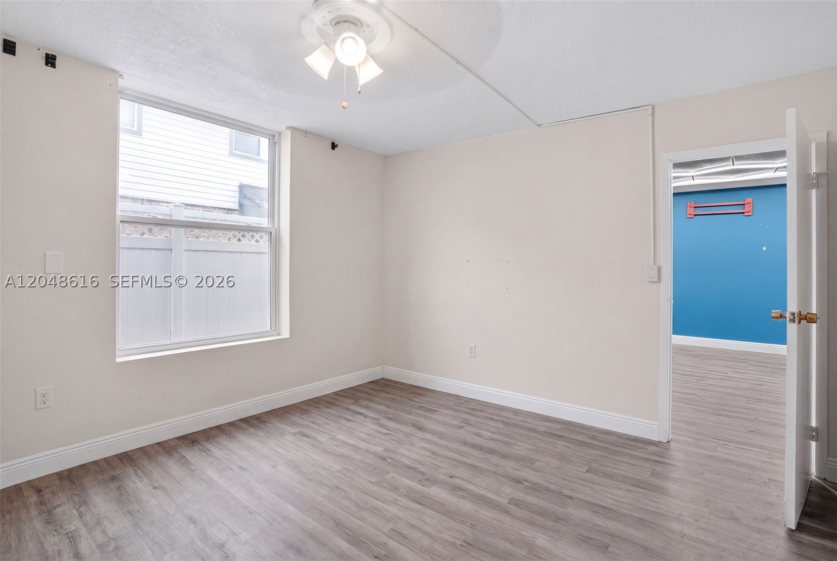 SANDS POINT CONDOMINIUM I - Residential